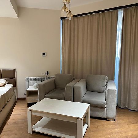 Beautiful Apartment In The Center Of Jerevan Buitenkant foto