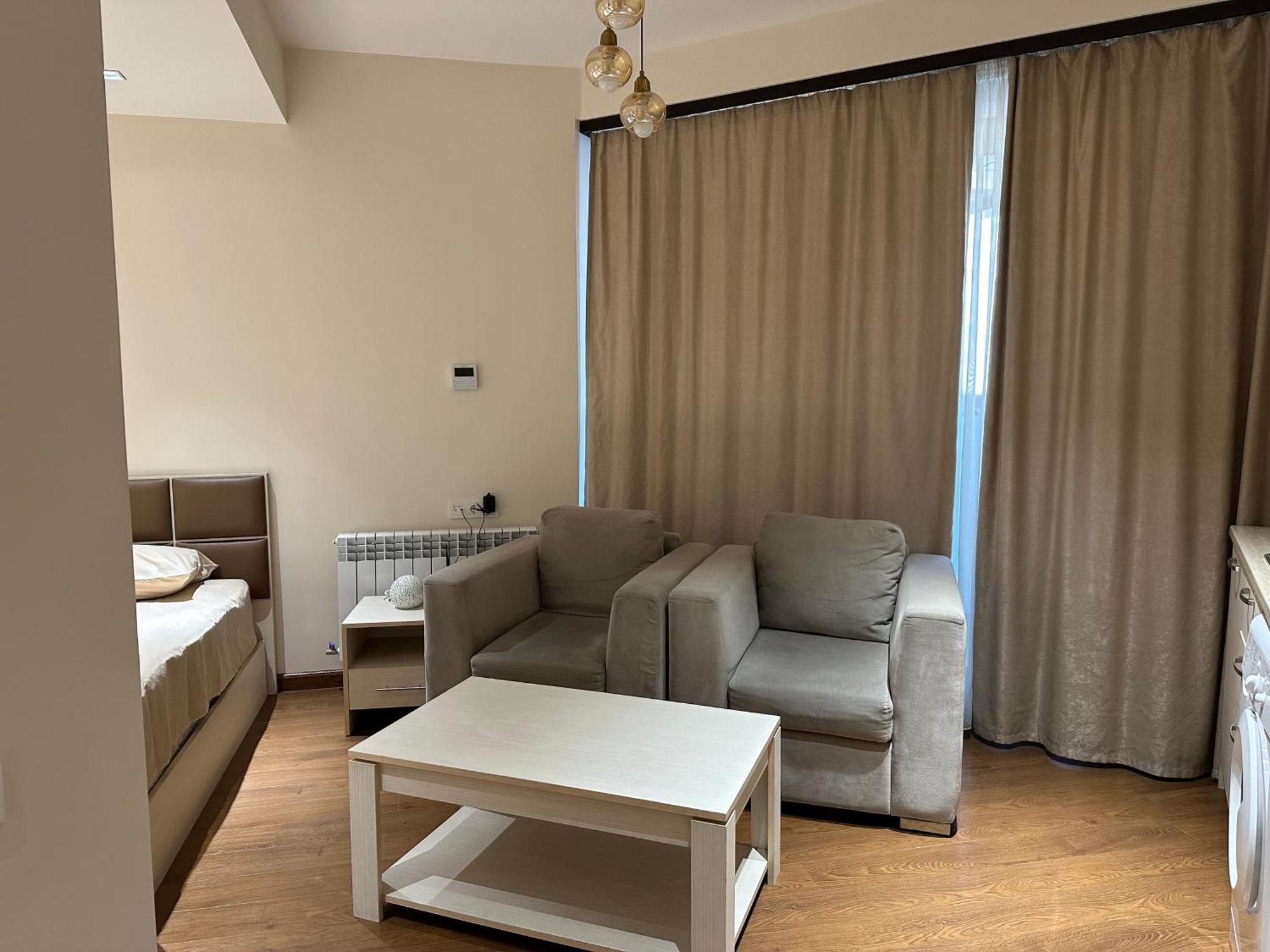 Beautiful Apartment In The Center Of Jerevan Buitenkant foto