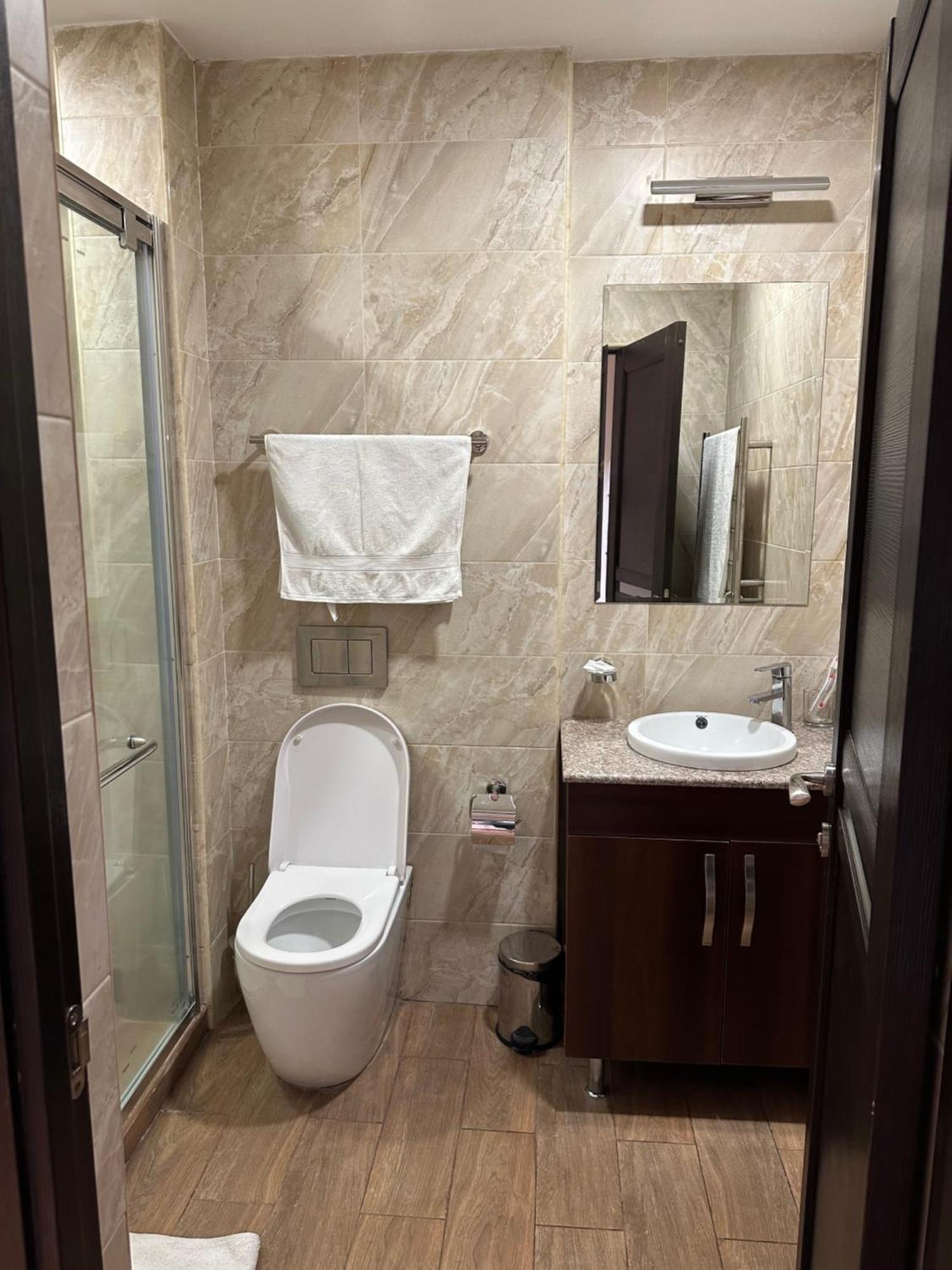 Beautiful Apartment In The Center Of Jerevan Buitenkant foto